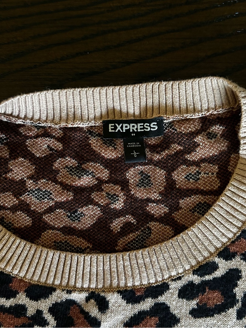 4 for $15✨Express Leopard Print Crewneck Sweater - Cream, Brown & Black - Picture 3 of 4